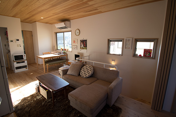 木をふんだんに使った Small Home