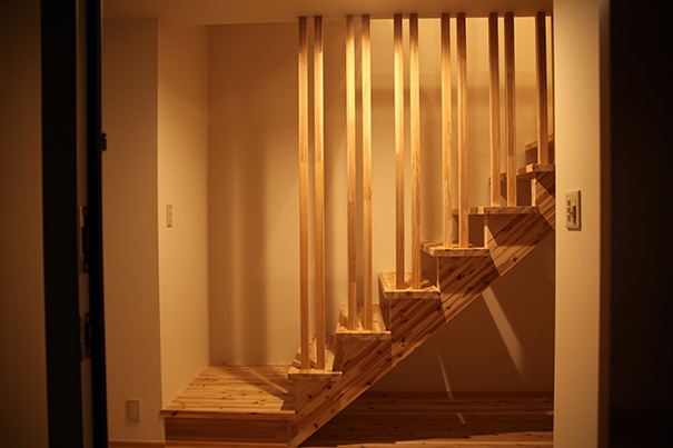 木をふんだんに使った Small Home